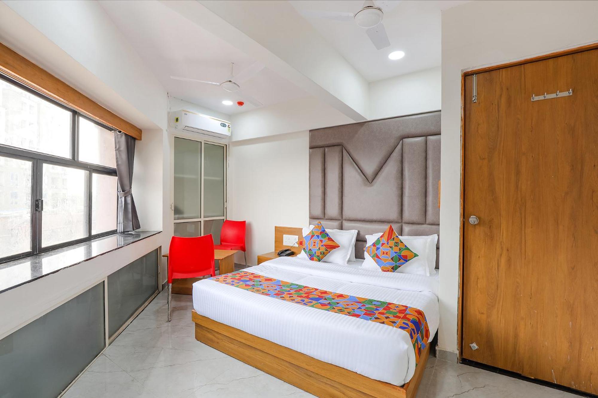 Fabhotel Crystal I - Gandhinagar Luaran gambar