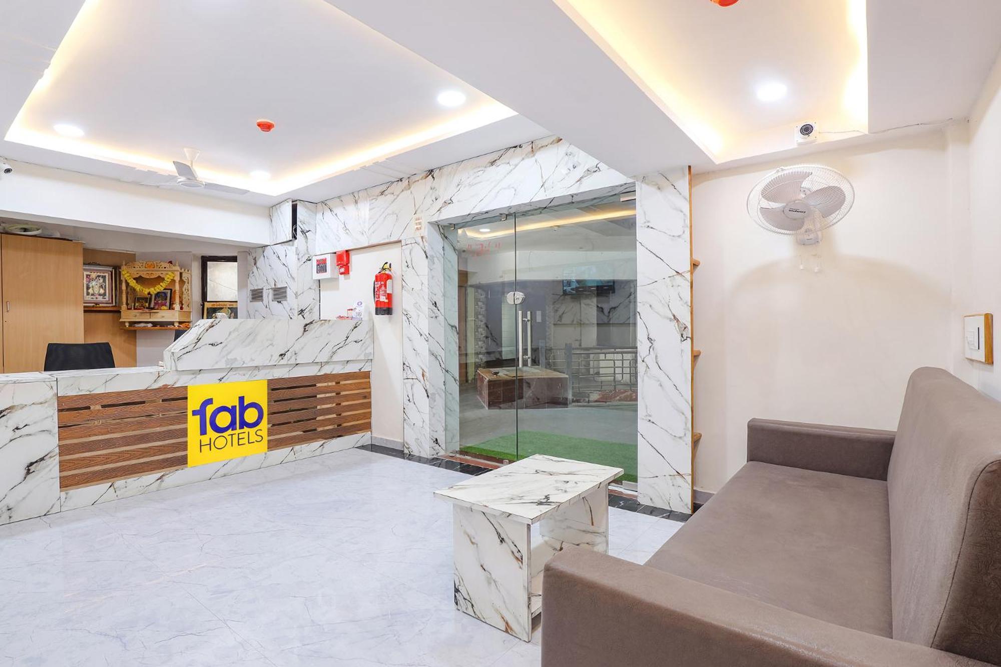 Fabhotel Crystal I - Gandhinagar Luaran gambar