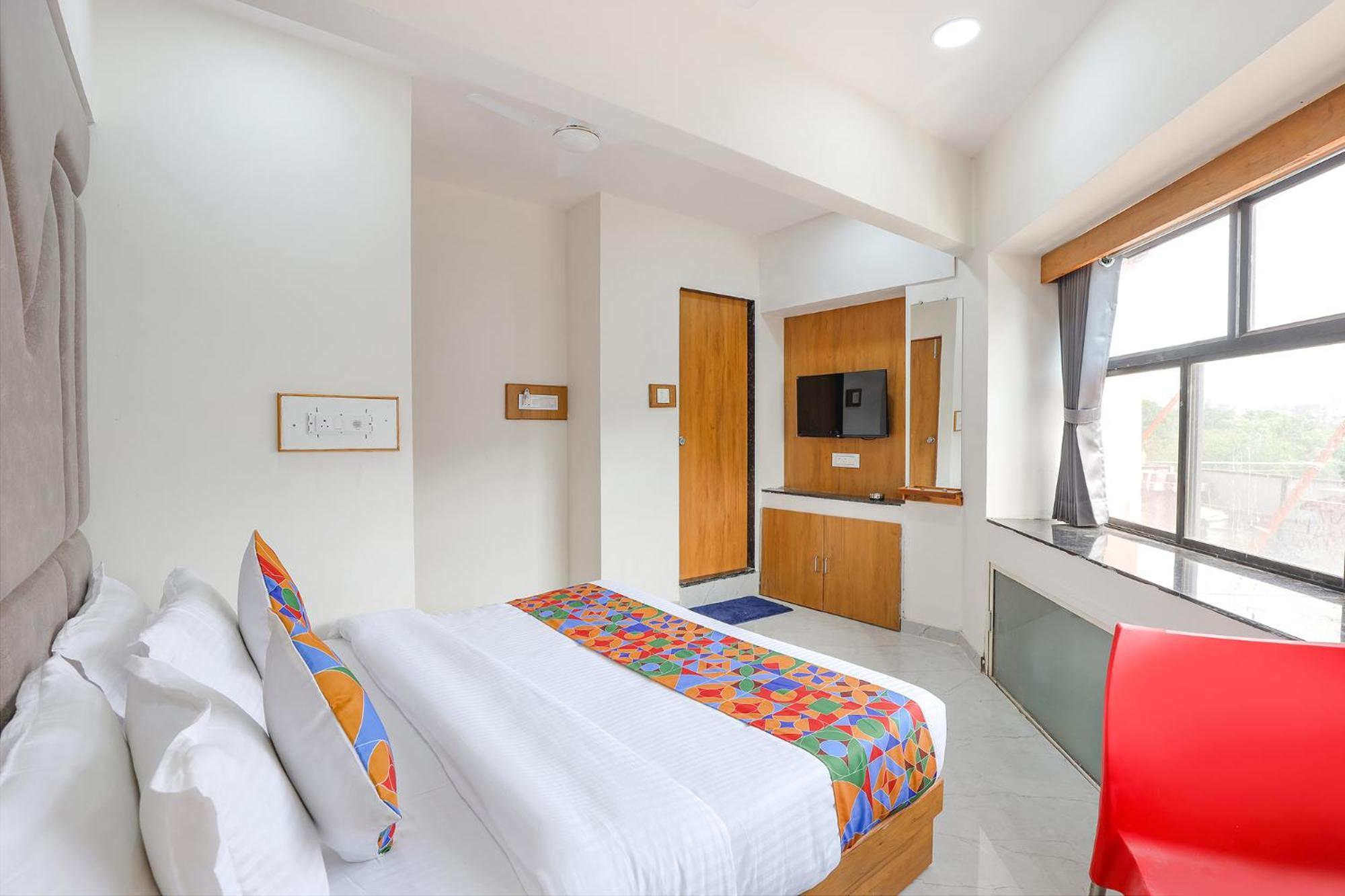 Fabhotel Crystal I - Gandhinagar Luaran gambar